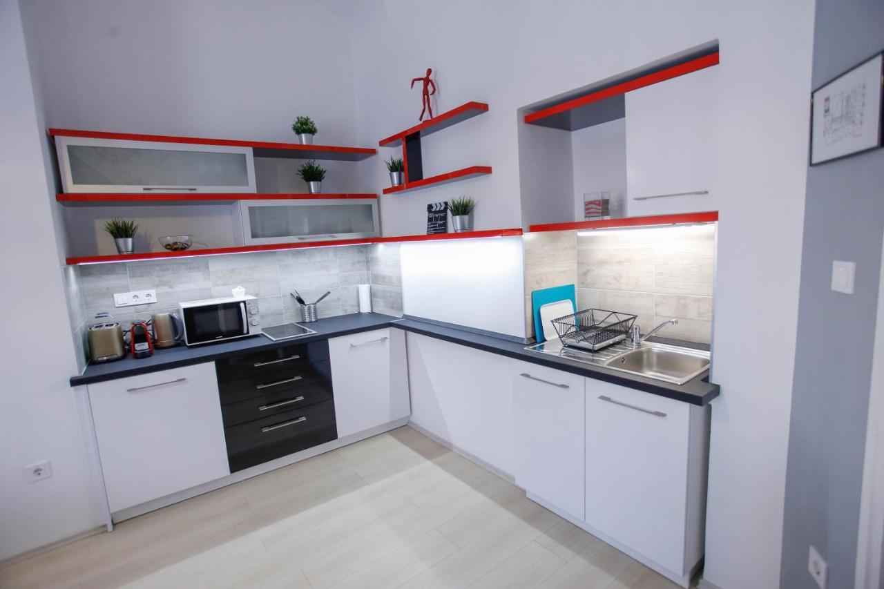 Uránia Apartmanház Eger Exterior foto